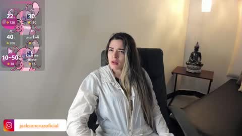 Snapshot of miavillalobos_ chatting on October 7, 12:02 pm Mia Villalobos online show from October 7, 12:02 pm