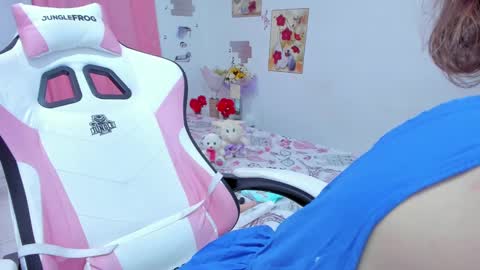  Chloe  online show from January 17, 5:42 am