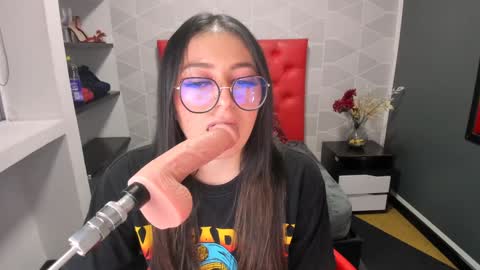 M I A W I L S online show from February 8, 1:22 am