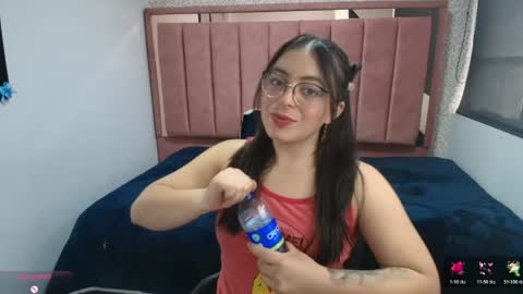 Snapshot of miawils_ chatting on May 19, 6:58 pm M I A W I L S online show from May 19, 6:58 pm