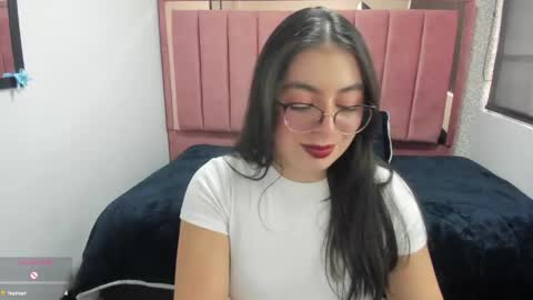 Snapshot of miawils_ chatting on May 30, 7:00 pm M I A W I L S online show from May 30, 7:00 pm