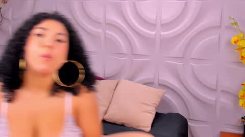 Mia online show from January 6, 3:31 am