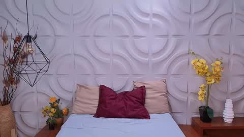 Mia online show from January 25, 4:13 am