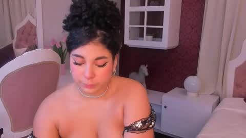 Mia online show from March 10, 3:23 am