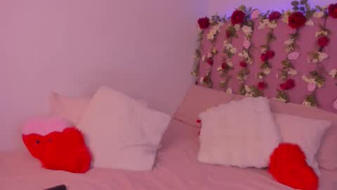 Mia online show from February 22, 4:57 am