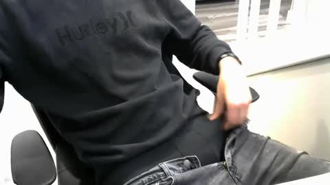 Snapshot of mic6969mic chatting on December 3, 4:17 pm mic6969mic online show from December 3, 4:17 pm