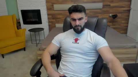 Snapshot of micahlane chatting on November 6, 5:41 am MicahLane online show from November 6, 5:41 am