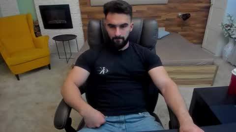 Snapshot of micahlane chatting on November 8, 5:40 am MicahLane online show from November 8, 5:40 am