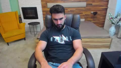 Snapshot of micahlane chatting on November 17, 5:35 am MicahLane online show from November 17, 5:35 am