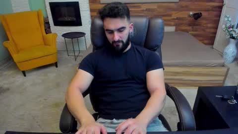 Snapshot of micahlane chatting on November 22, 5:39 am MicahLane online show from November 22, 5:39 am