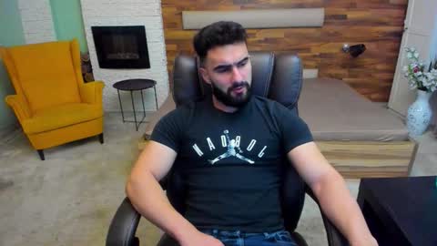 Snapshot of micahlane chatting on November 23, 5:29 am MicahLane online show from November 23, 5:29 am