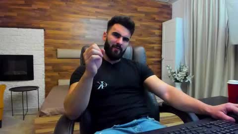 Snapshot of micahlane chatting on November 29, 5:54 am MicahLane online show from November 29, 5:54 am