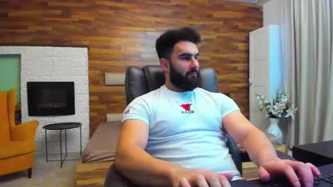 Snapshot of micahlane chatting on December 3, 5:48 am MicahLane online show from December 3, 5:48 am