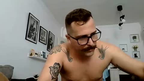 MILO MIAMI online show from July 20, 10:07 am