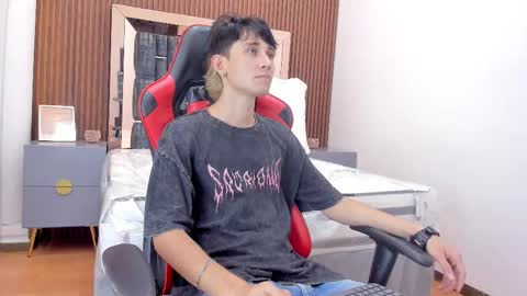 Michael online show from November 1, 9:06 pm