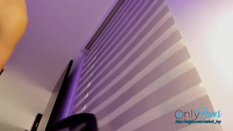 Snapshot of michael_boy88_ chatting on November 18, 7:29 pm Michael Boy online show from November 18, 7:29 pm