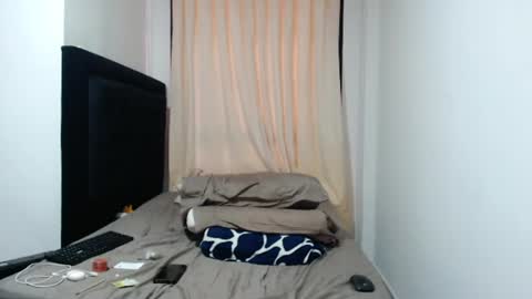 Snapshot of michael_daviss1 chatting on June 24, 9:36 pm Michael Daviss online show from June 24, 9:36 pm