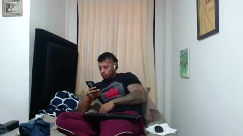Snapshot of michael_daviss1 chatting on July 4, 3:07 pm Michael Daviss online show from July 4, 3:07 pm