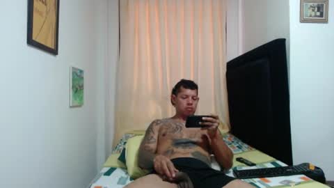 Snapshot of michael_daviss1 chatting on July 17, 3:50 pm Michael Daviss online show from July 17, 3:50 pm