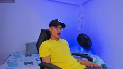 Snapshot of michael_jordan_xxx chatting on October 23, 3:06 am JORDAN online show from October 23, 3:06 am