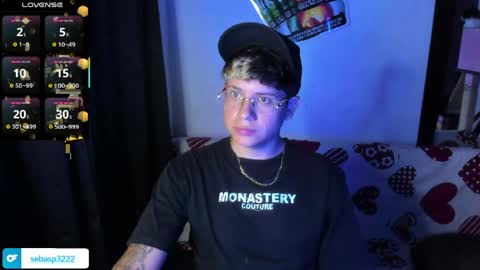 Snapshot of michael_kendall0 chatting on April 6, 10:33 pm michael independent model online show from April 6, 10:33 pm