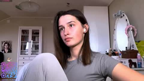 Emily online show from February 22, 2:04 pm