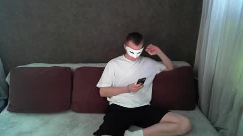 Snapshot of michael_thom2 chatting on February 12, 9:59 am Dark side online show from February 12, 9:59 am