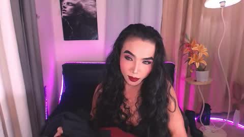 michaelagoddess online show from January 19, 10:30 am