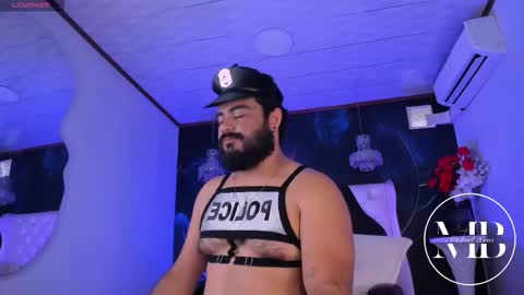 Snapshot of michaelbear_ chatting on February 11, 4:01 pm Michael online show from February 11, 4:01 pm