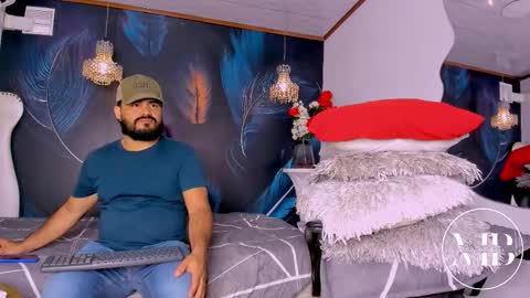 Snapshot of michaelbear_ chatting on February 28, 12:06 pm Michael online show from February 28, 12:06 pm