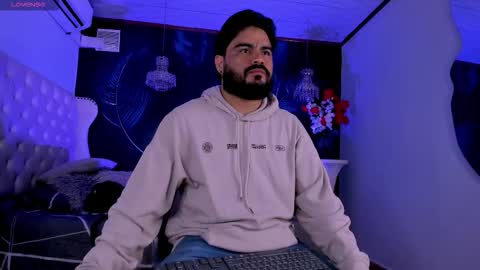 Snapshot of michaelbear_ chatting on March 1, 11:34 am Michael online show from March 1, 11:34 am