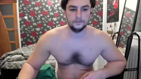 Snapshot of michaelragnar90 chatting on January 7, 1:35 pm michaelragnar90 online show from January 7, 1:35 pm