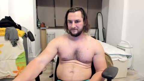 Snapshot of michaelragnar90 chatting on November 10, 5:34 pm michaelragnar90 online show from November 10, 5:34 pm