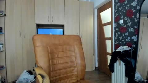 michaelragnar90 online show from June 7, 9:24 am