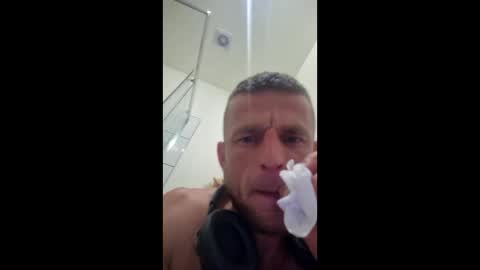Snapshot of michaltomiczek77 chatting on May 7, 2:06 am WildMikemilflove online show from May 7, 2:06 am