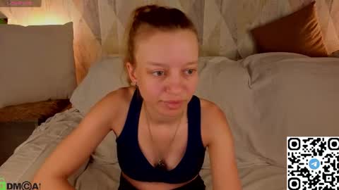 Snapshot of michelle_blond chatting on June 11, 2:53 am michelle_blond online show from June 11, 2:53 am