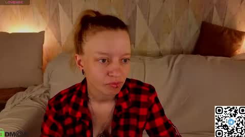 Snapshot of michelle_blond chatting on June 15, 1:08 am michelle_blond online show from June 15, 1:08 am
