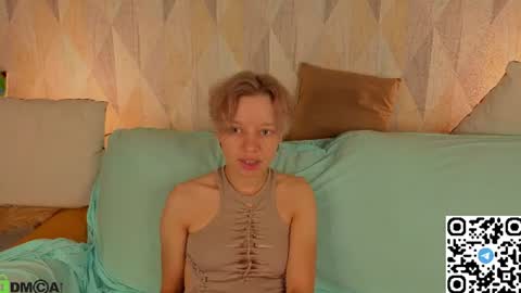 Snapshot of michelle_blond chatting on July 17, 1:34 am michelle_blond online show from July 17, 1:34 am