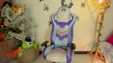 Snapshot of michelle_chang chatting on October 23, 6:06 pm michelle chang online show from October 23, 6:06 pm