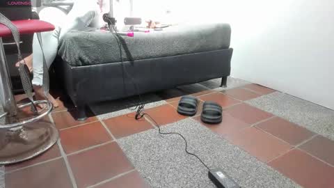 Snapshot of michelle_perla chatting on November 24, 12:38 pm michelle perla online show from November 24, 12:38 pm