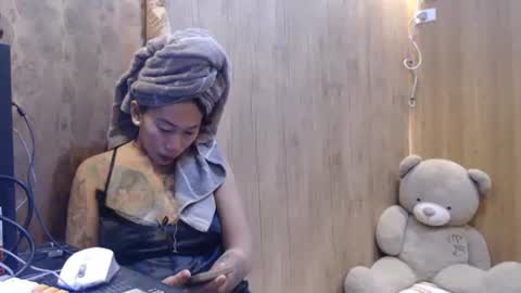 Snapshot of michelle_ux chatting on January 11, 7:35 am michelle_ux online show from January 11, 7:35 am