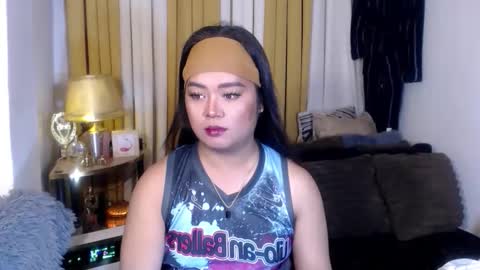 Snapshot of michellechannelxxx chatting on May 18, 2:45 pm Michelle online show from May 18, 2:45 pm