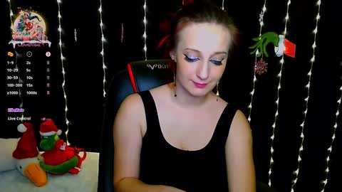 Snapshot of michelleevie chatting on December 25, 2:03 am Agatha online show from December 25, 2:03 am