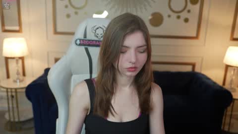 Snapshot of michelleinlove4u chatting on February 22, 9:02 pm Michelle online show from February 22, 9:02 pm