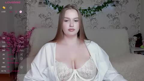 michellemilerr online show from January 10, 7:43 am