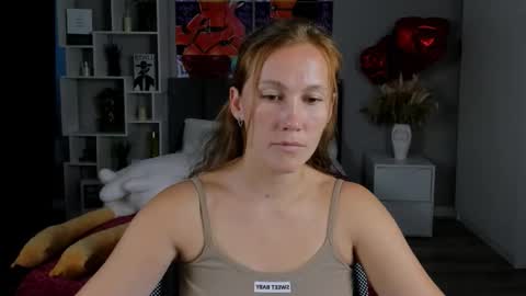 Snapshot of michelleortis chatting on September 10, 1:33 pm MichelleOrtis online show from September 10, 1:33 pm