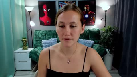 Snapshot of michelleortis chatting on November 19, 12:49 pm MichelleOrtis online show from November 19, 12:49 pm