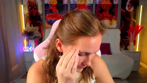 Snapshot of michelleortis chatting on December 2, 12:43 pm MichelleOrtis online show from December 2, 12:43 pm