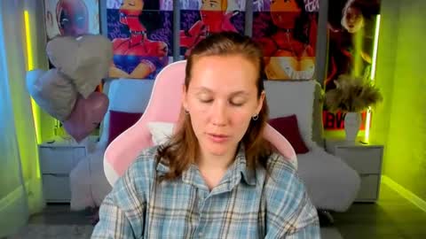 MichelleOrtis online show from March 18, 12:41 pm