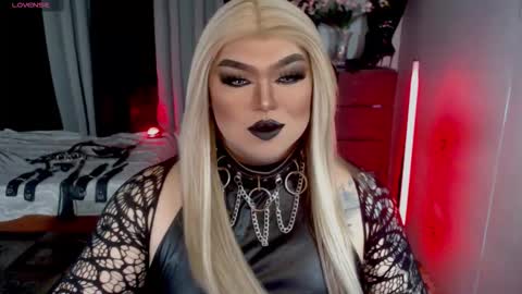 Snapshot of michellevixen921 chatting on September 14, 4:44 am Michelle online show from September 14, 4:44 am